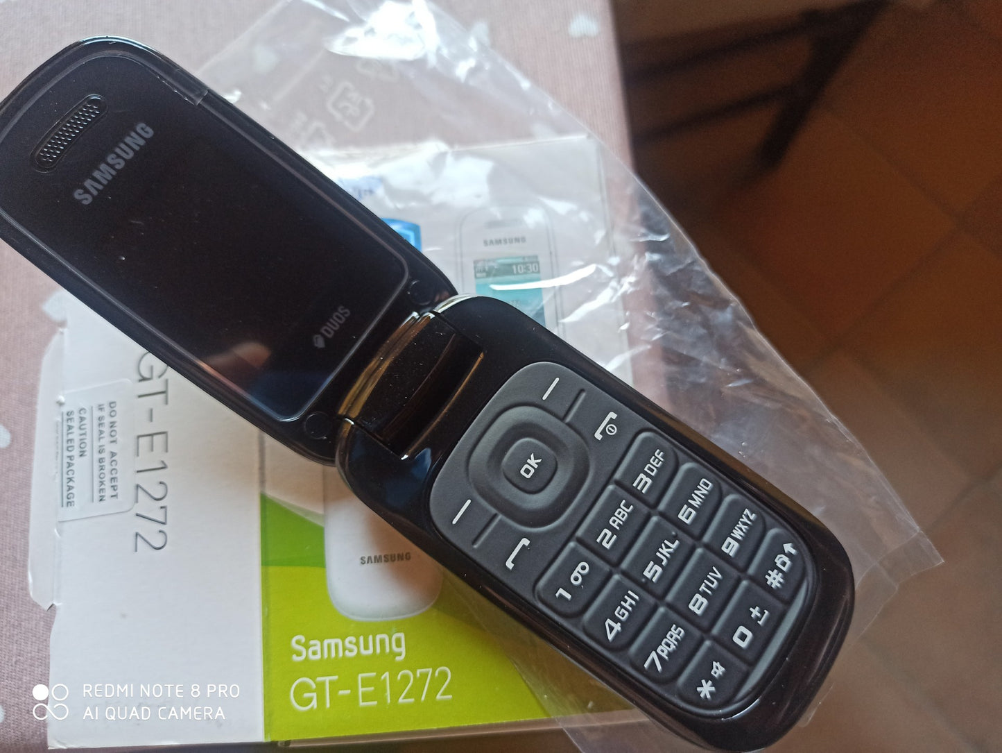 Telefono Cellulare SAMSUNG E1270 / E1272 NUOVO ORIGINALE